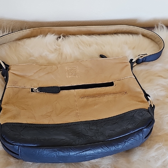 Stone Mountain real leather multi compartment shoulder bag - Picture 15 of 16